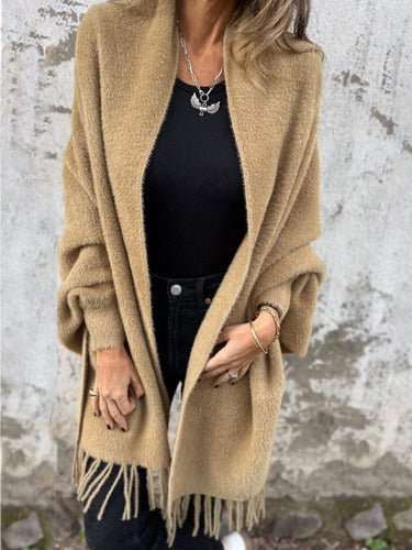 Greta - Lässige Langarm-Jacke mit Fransen und gestricktem Schal