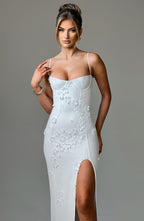 Ananke - Maxikleid mit Blumenapplikationen