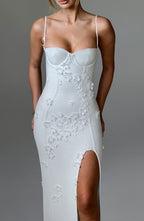 Ananke - Maxikleid mit Blumenapplikationen