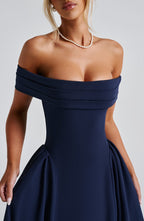 Nyx - Mühelos elegantes Midikleid